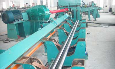 無(wú)心車床矯直滾光機(jī)聯(lián)線機(jī)組4